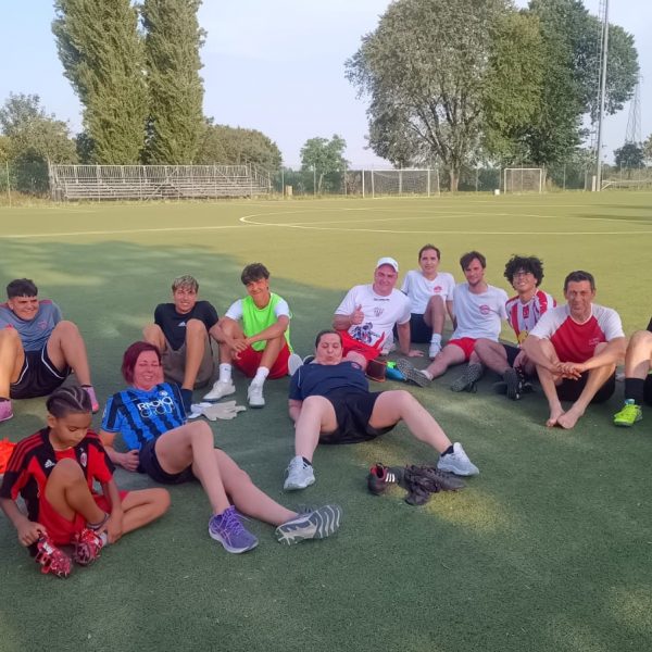 Sabato 20 giugno, presso il Centro Sportivo di Bellinzago Lombardo, i protagonisti sono stati coloro che per tutta la stagione hanno sostenuto, accompagnato e coordinato i nostri ragazzi. Un sincero grazie a tutti per la partecipazione e l’entusiasmo dimostrati. ❤️🤍❤️🤍❤️🤍❤️🤍❤️